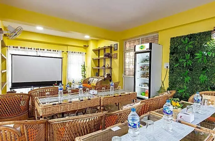 Отель Deepjyoti 5*